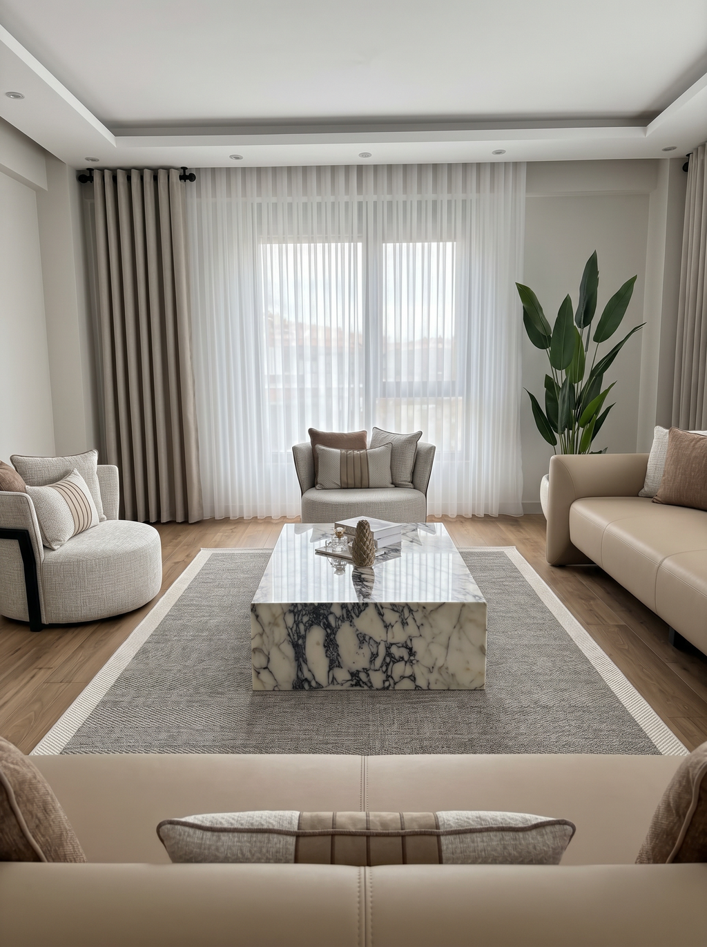 Motif Kahverengi Geometrik Desenli Halı